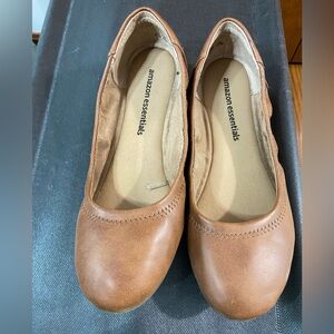 Brown ballet flats